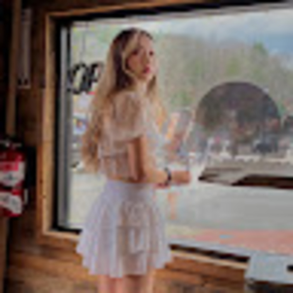 Meet your Posher, Hannah